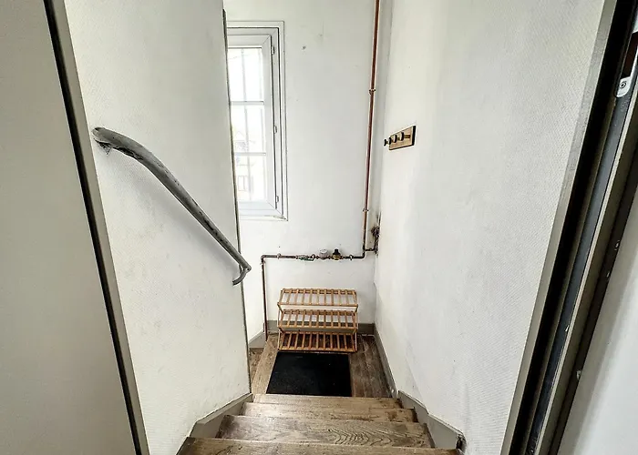 Appartement Au 1Er Etage Avec Acces Independant